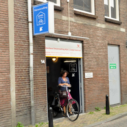 U-Stal afbeelding ingang fietsenstalling Lange Koestraat